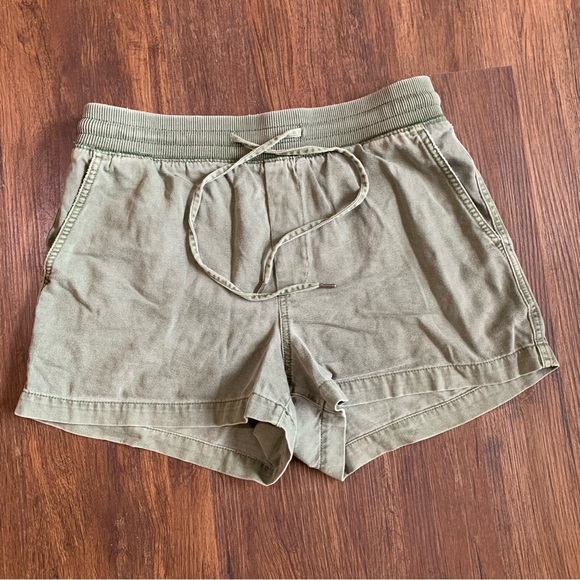 GAP Khaki Olive Green Cotton Blend Cargo Shorts - Picture 1 of 7